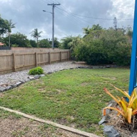Pet Friendly Cottage In Torquay - Hervey Bay 430M Or 5 Min Walk To Dog Friendly Shelly Beach Extérieur photo