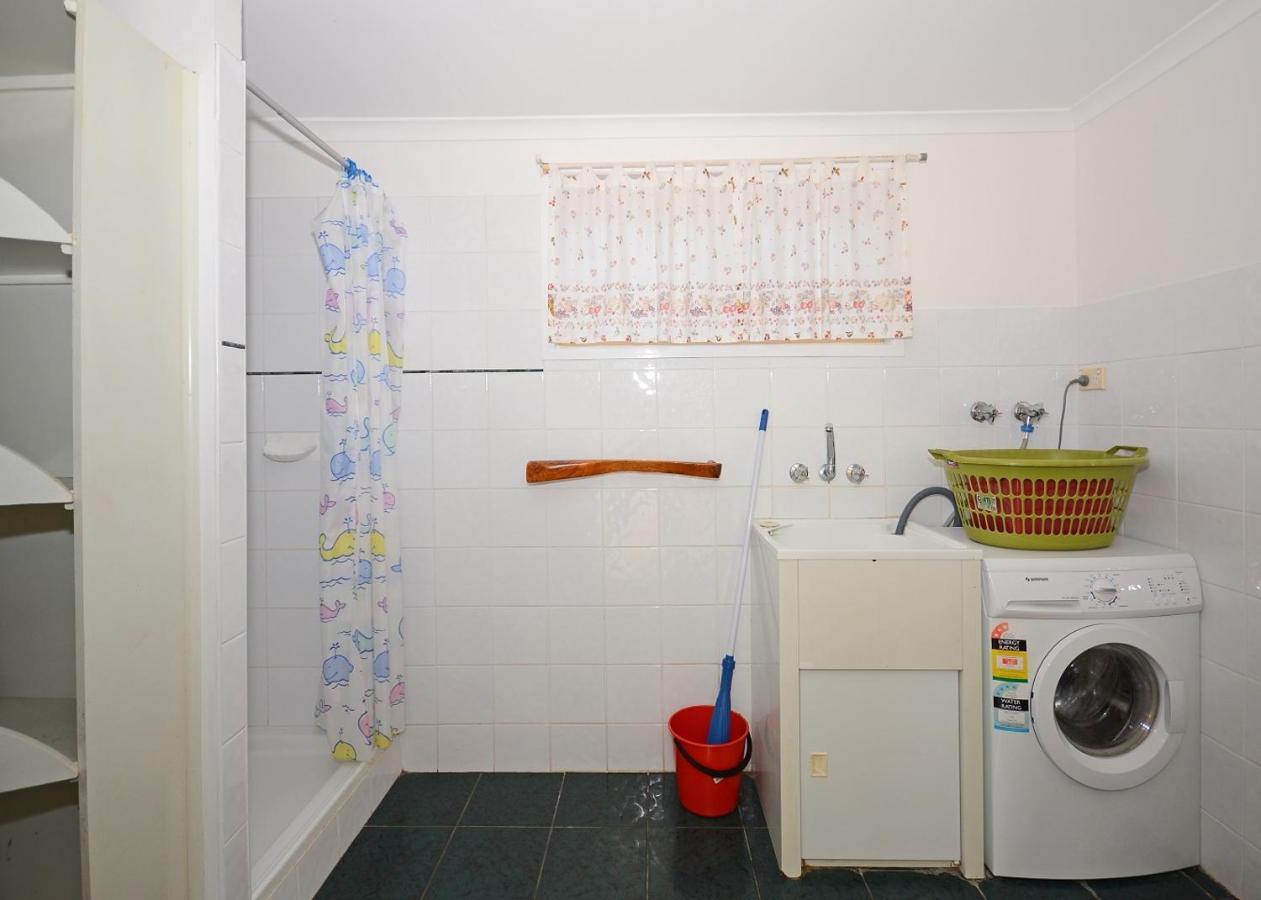 Pet Friendly Cottage In Torquay - Hervey Bay 430M Or 5 Min Walk To Dog Friendly Shelly Beach Extérieur photo