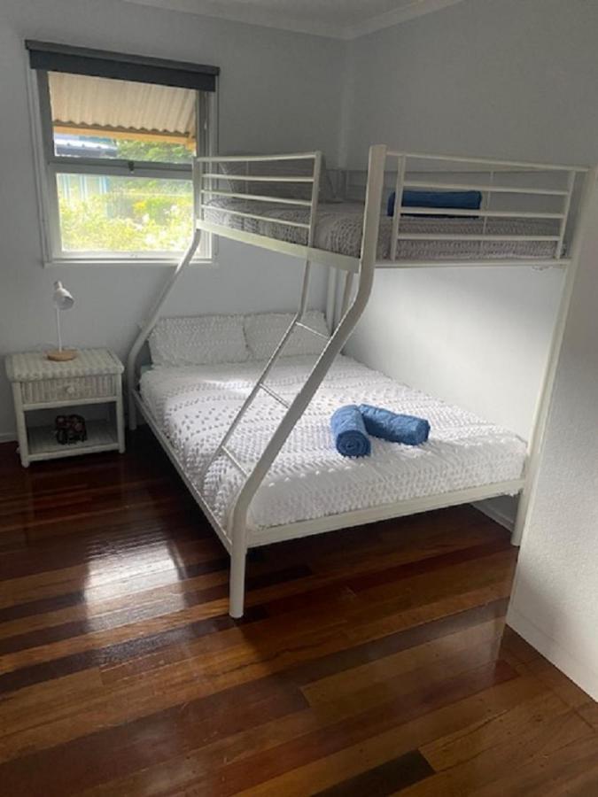 Pet Friendly Cottage In Torquay - Hervey Bay 430M Or 5 Min Walk To Dog Friendly Shelly Beach Extérieur photo