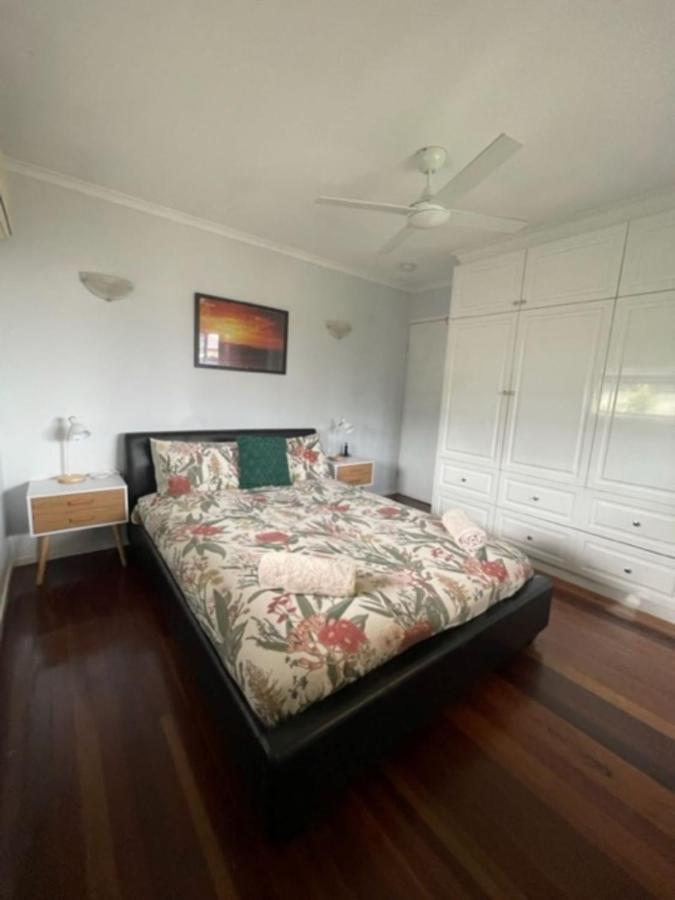 Pet Friendly Cottage In Torquay - Hervey Bay 430M Or 5 Min Walk To Dog Friendly Shelly Beach Extérieur photo